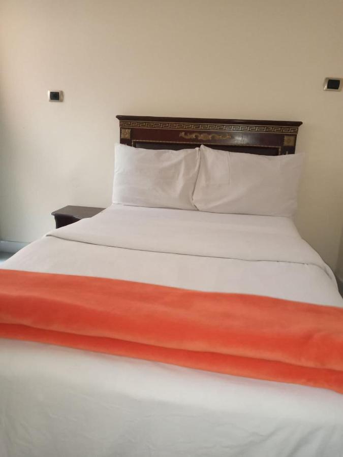 Lucy Guest House Addis Ababa Exterior foto