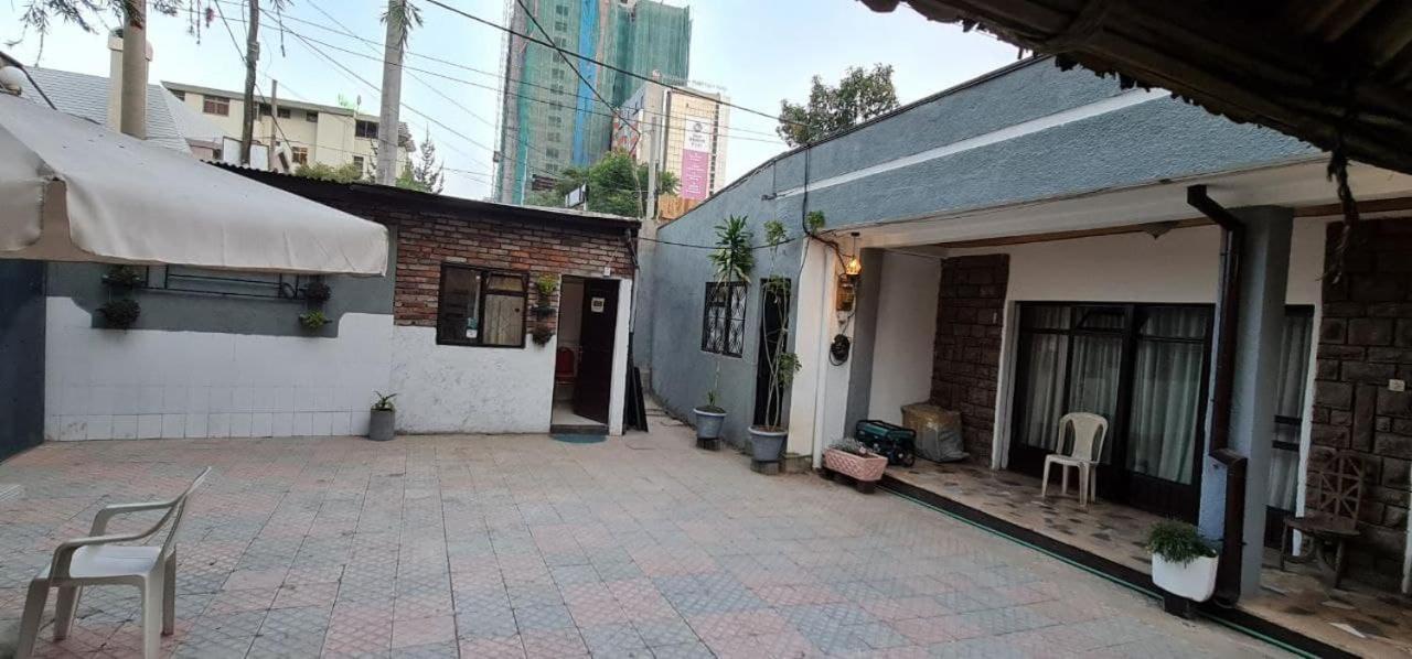 Lucy Guest House Addis Ababa Exterior foto