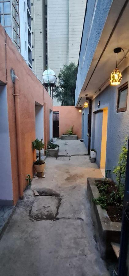 Lucy Guest House Addis Ababa Exterior foto