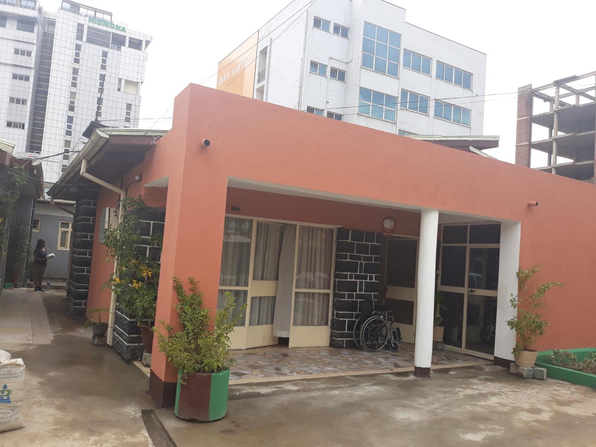 Lucy Guest House Addis Ababa Exterior foto